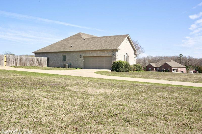 16 Cumberland Cv