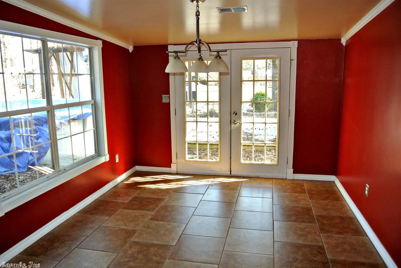 38 Eaglebrook Dr