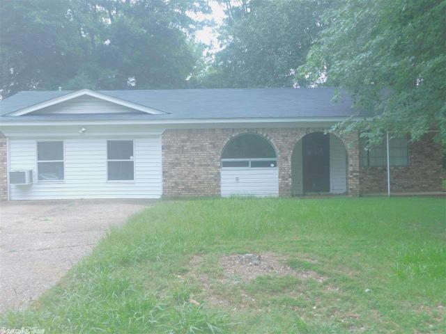 400 Fairway Ln