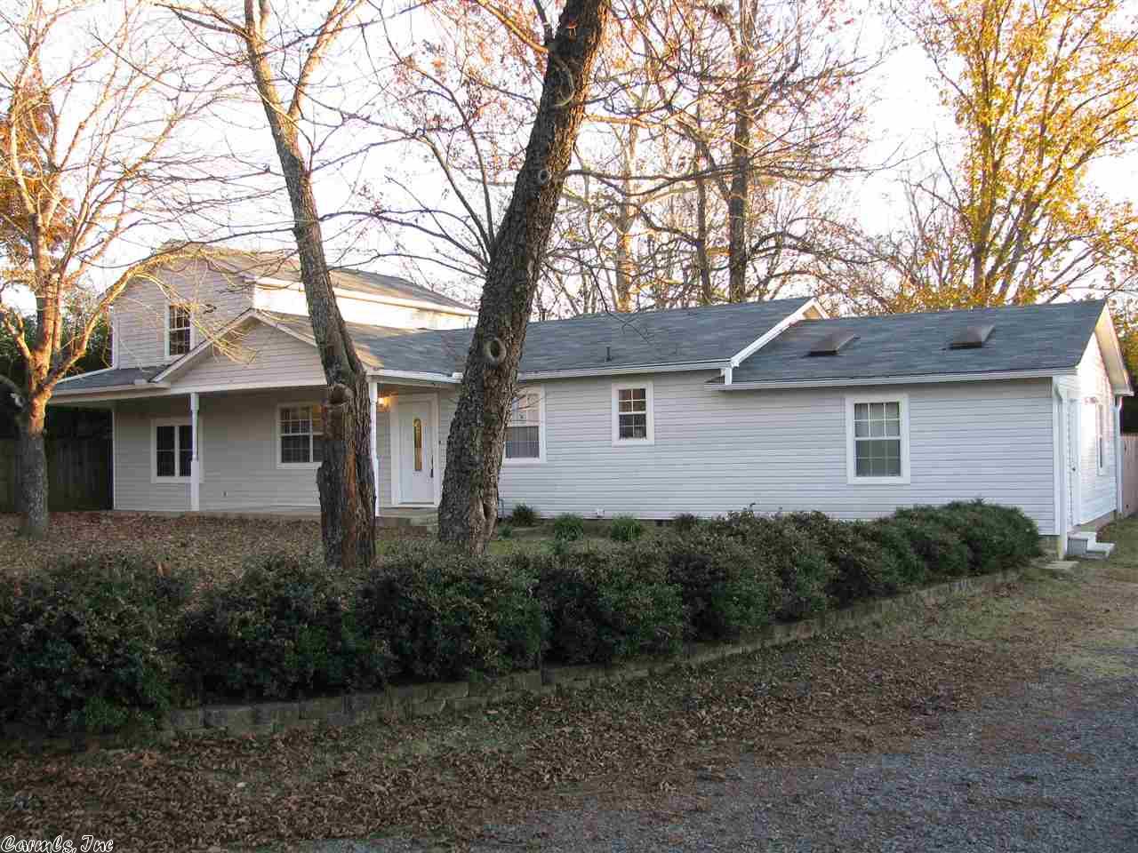 33 W Main St