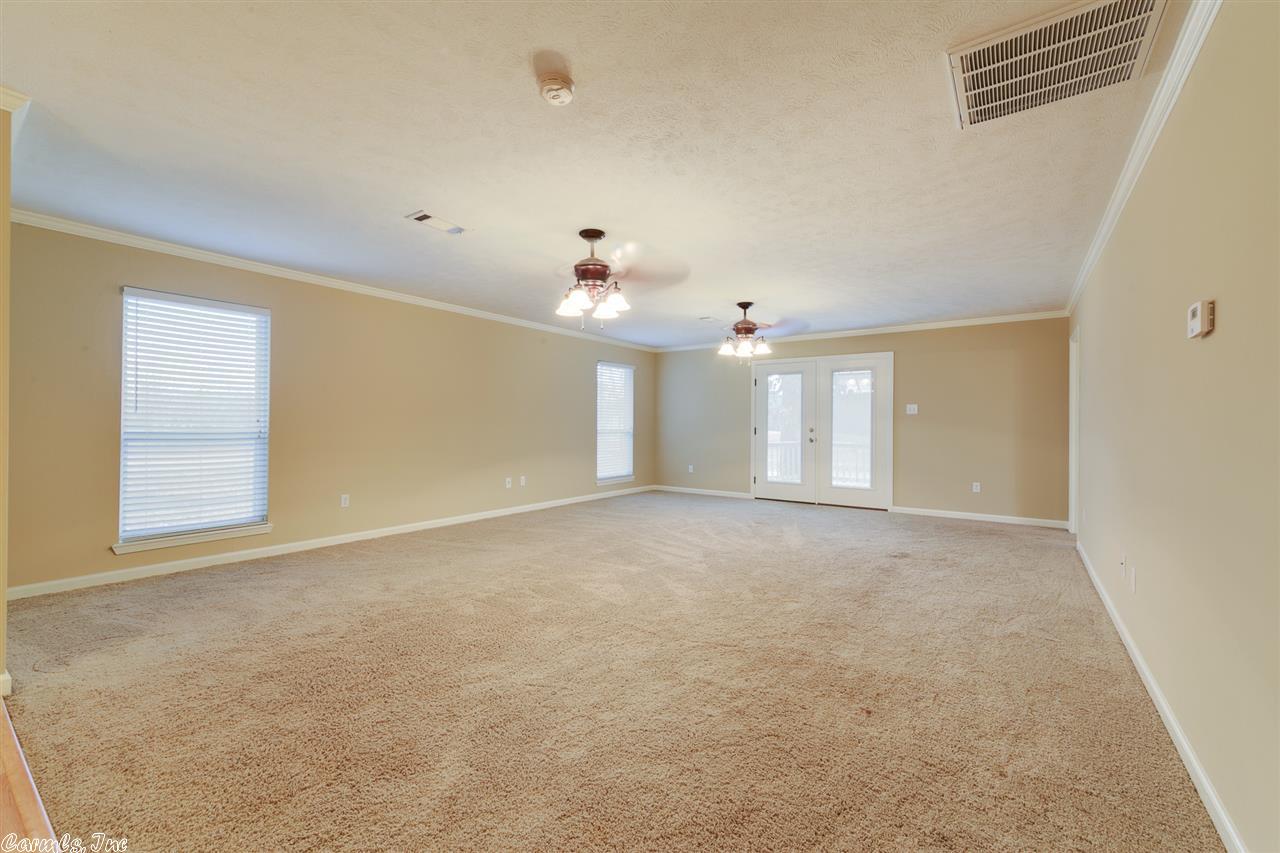 79 Cardinal Valley Dr