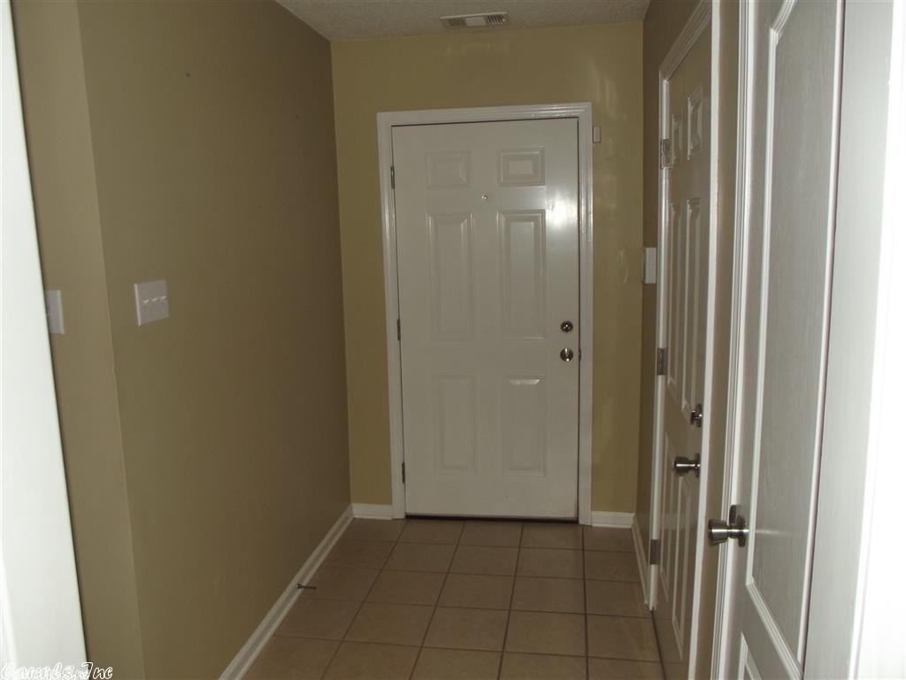 1427 Rebel Dr