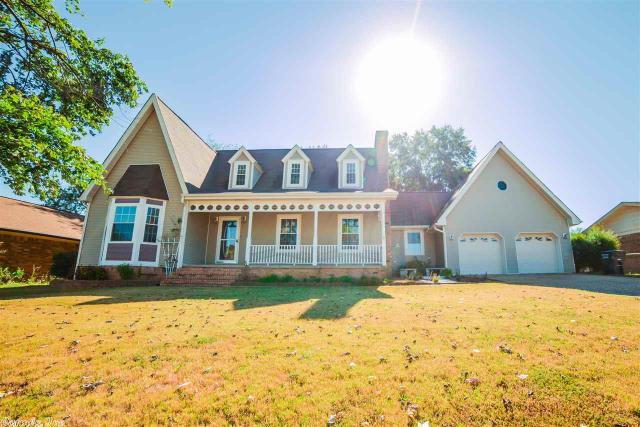 921 Foxwood Dr