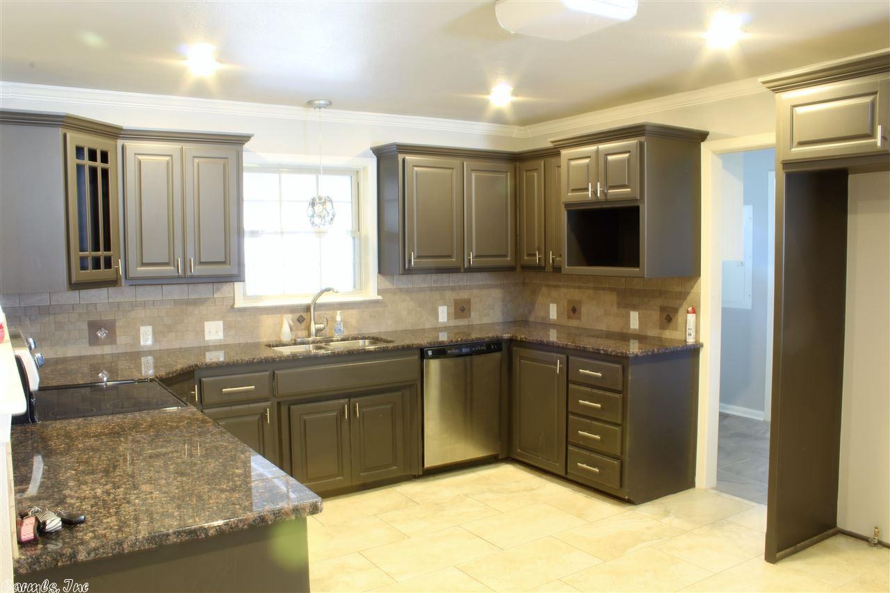 210 Leatherwood Loop