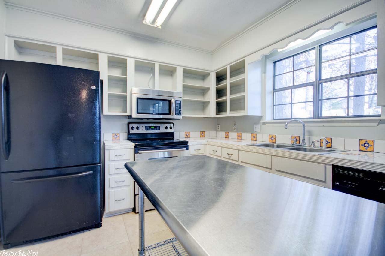 49 Prince Dr