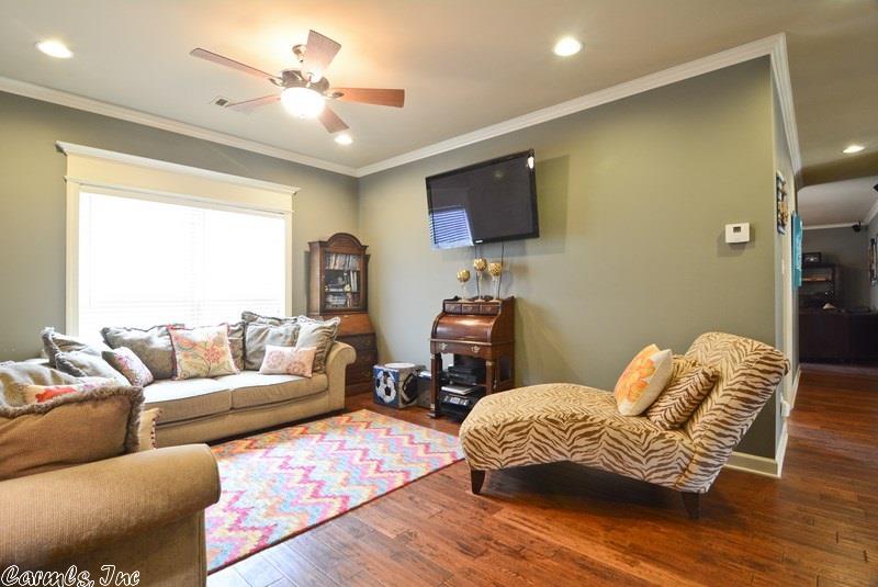102 Shady Dr