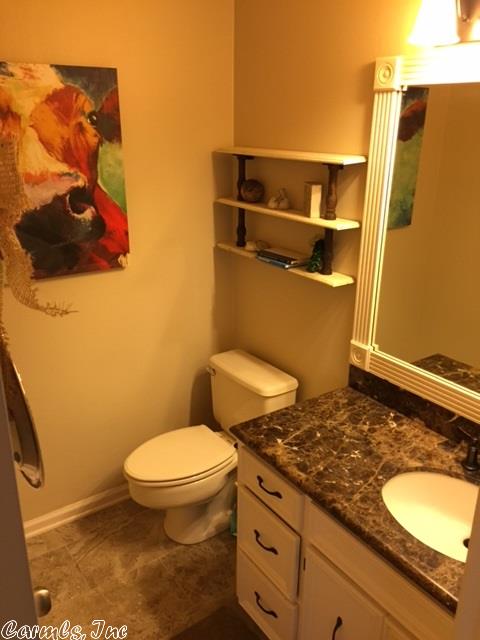 107 Crooked Creek Ct