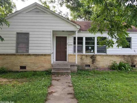 1511 E 2nd St
