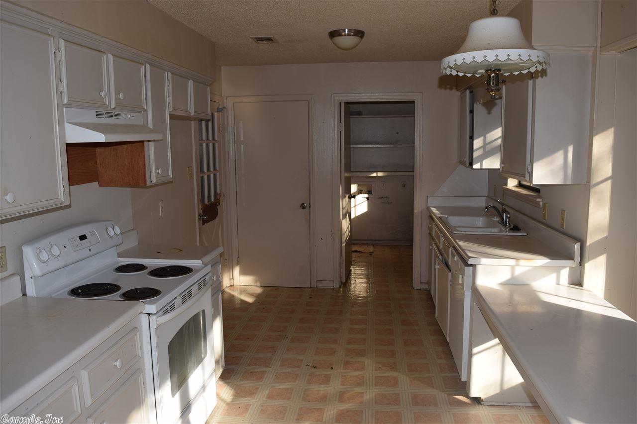 6101 Greenbank Rd