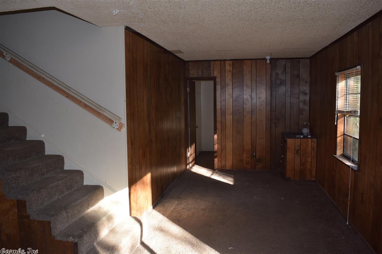 6101 Greenbank Rd