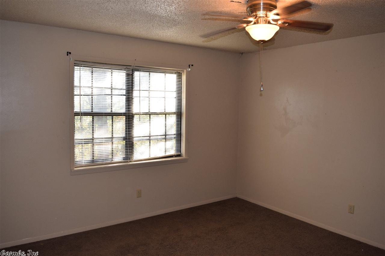 6101 Greenbank Rd