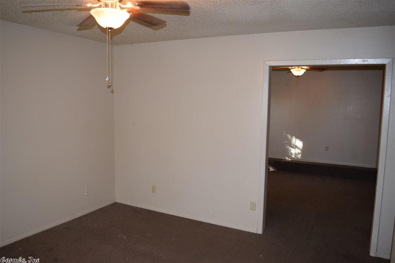 6101 Greenbank Rd