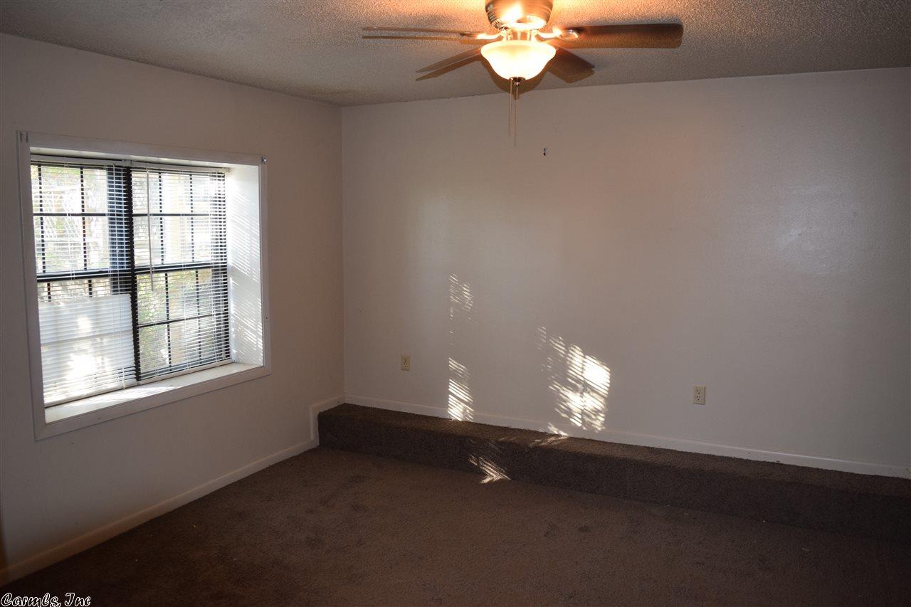 6101 Greenbank Rd