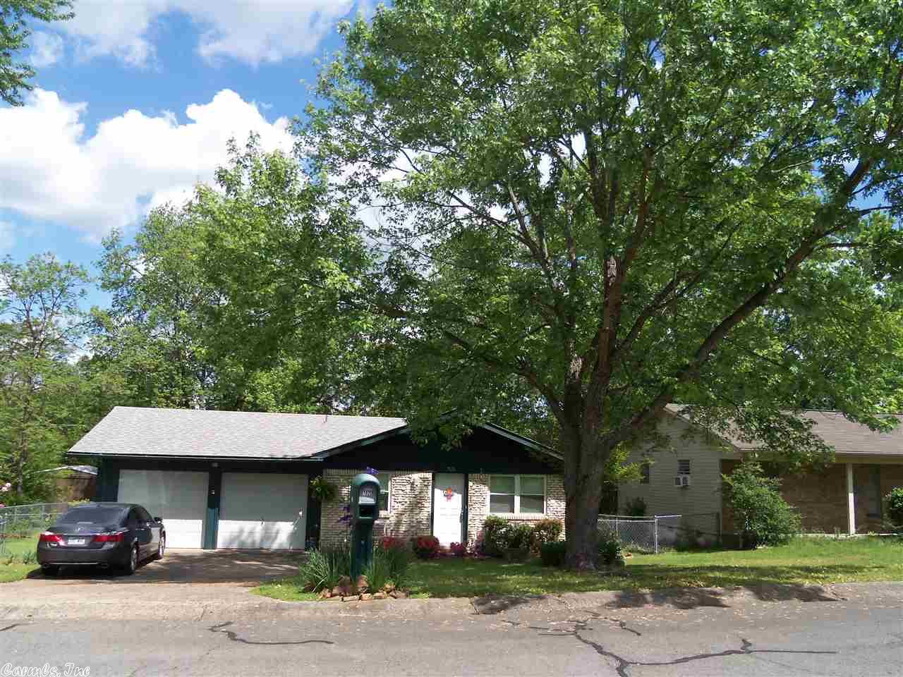 7820 Powell Dr