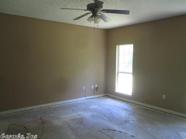 14 Springtree Cir