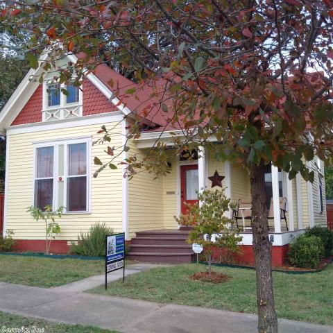 1605 S Scott