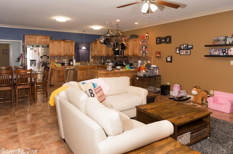1418 Calgary Cv