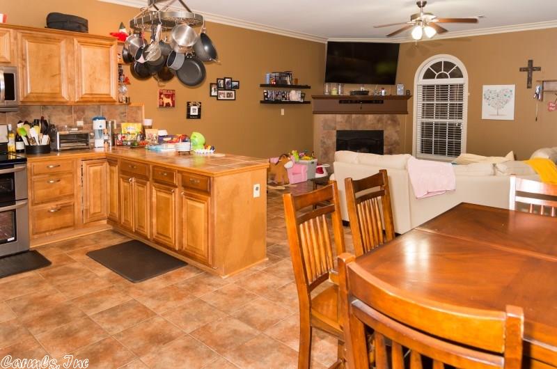 1418 Calgary Cv