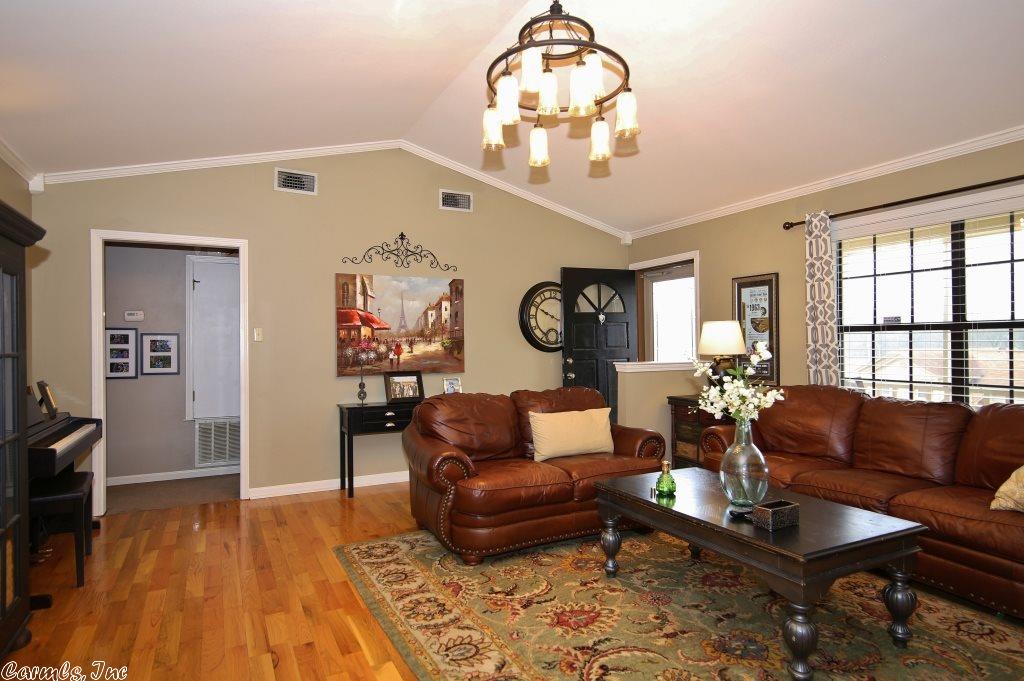 2401 Peach Tree Dr