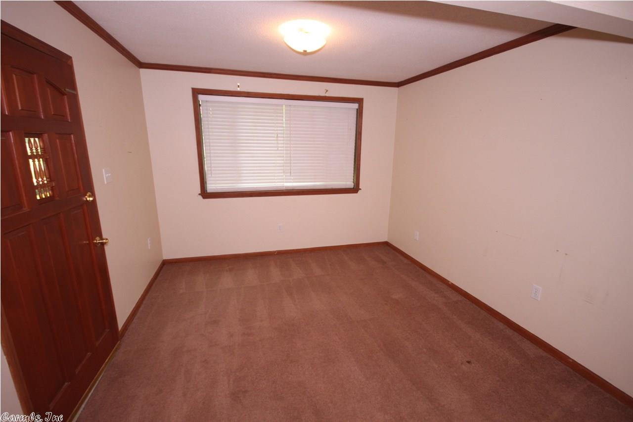 15901 Taylor Loop