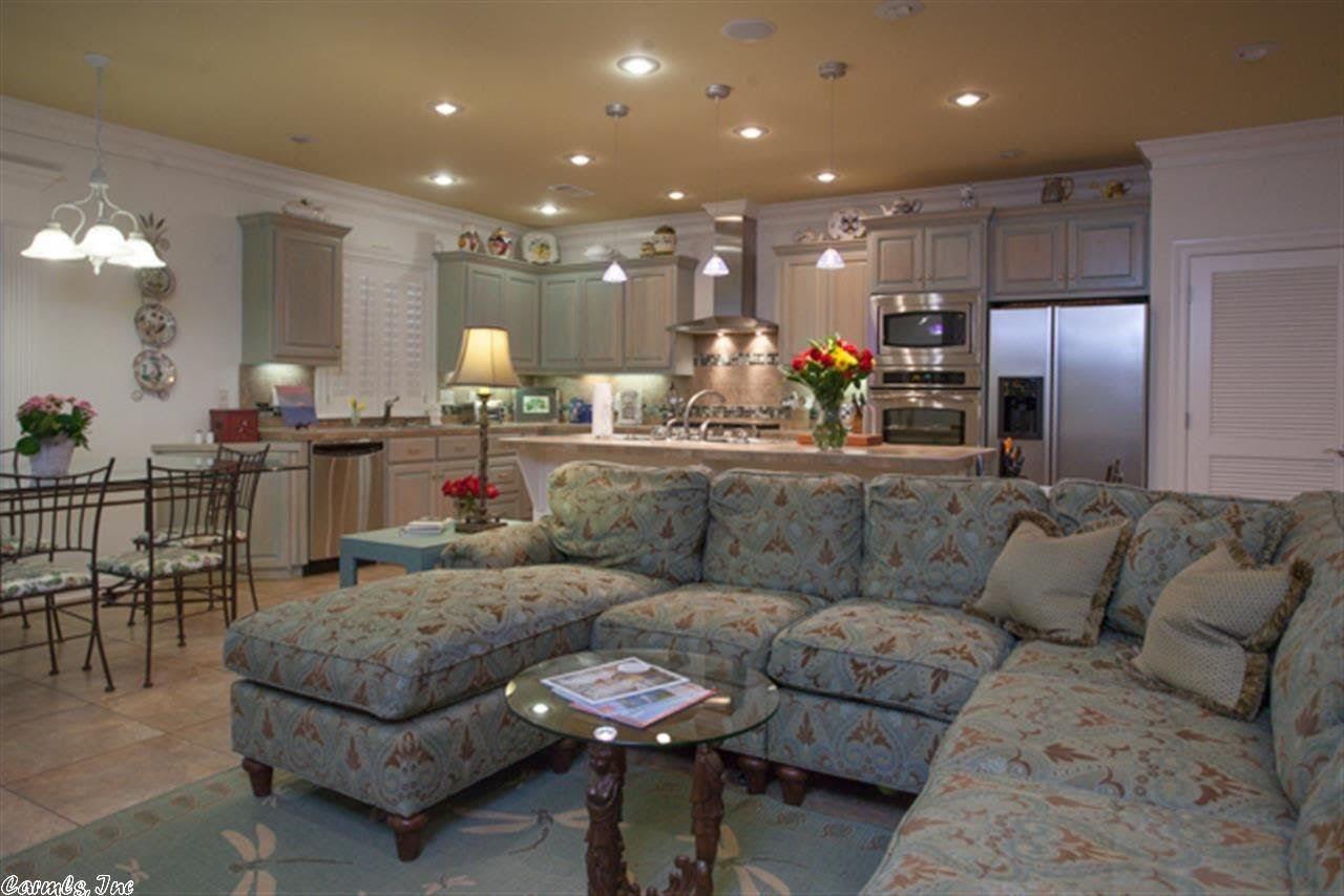 58 Montagne Ct