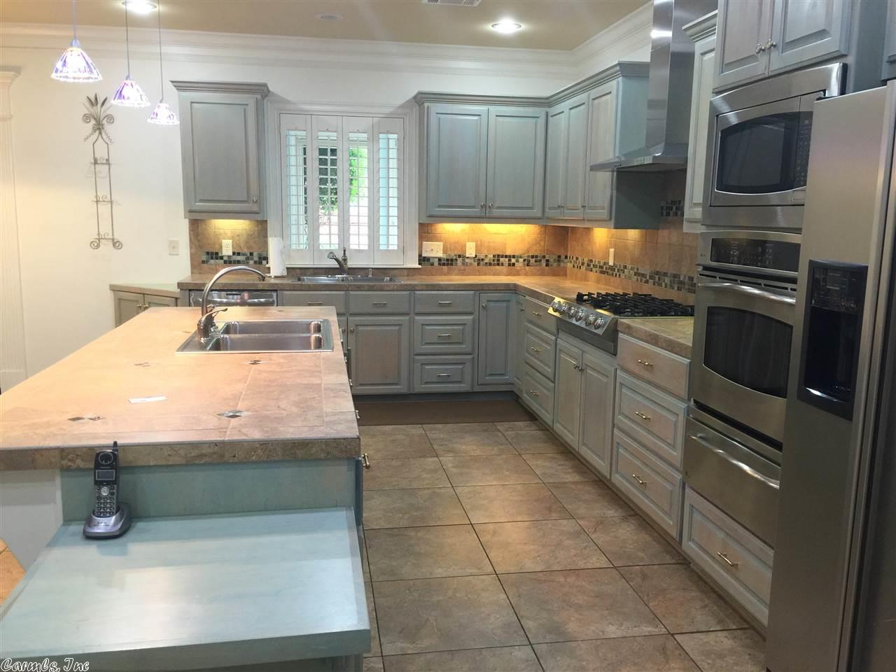 58 Montagne Ct