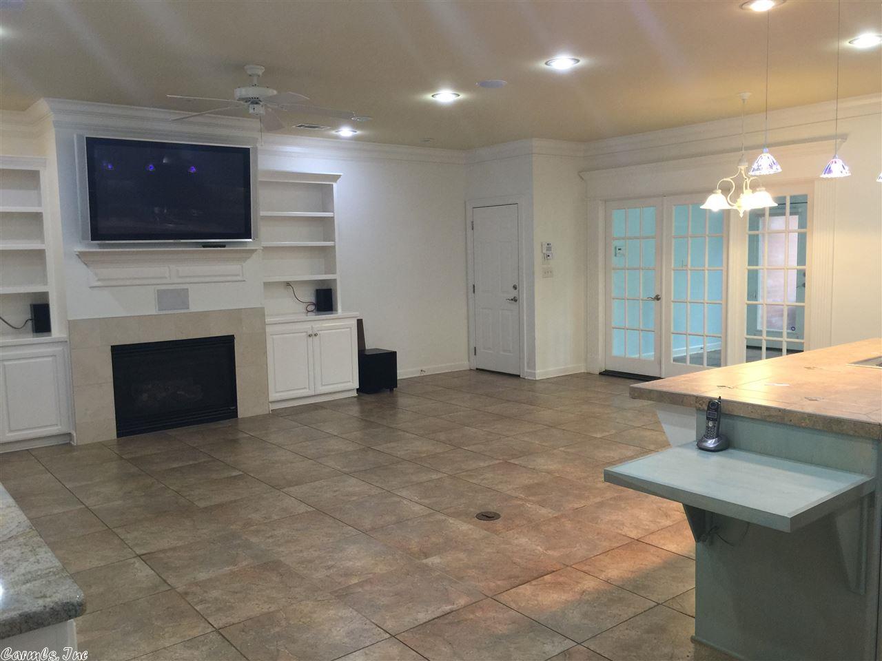 58 Montagne Ct