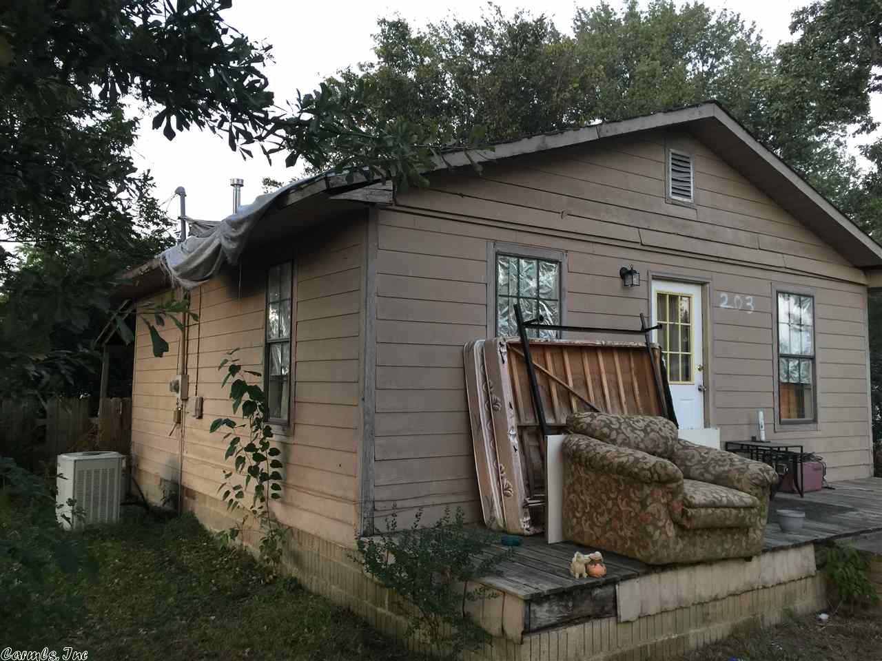 203 E Tennessee