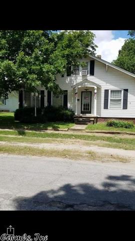 805 Beauchamp