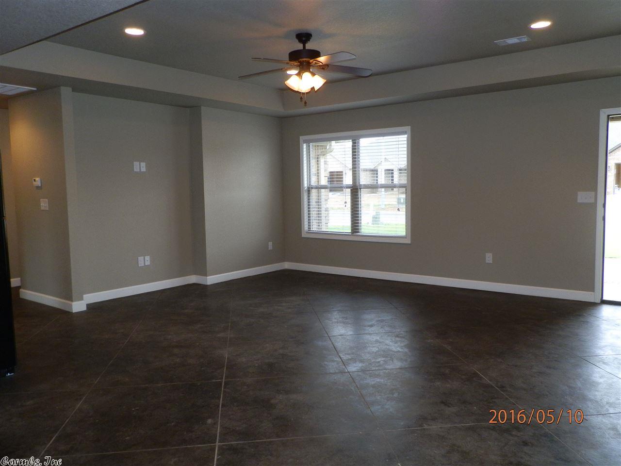 For Sale: 1004 Lexi Ln Paragould, AR 72450