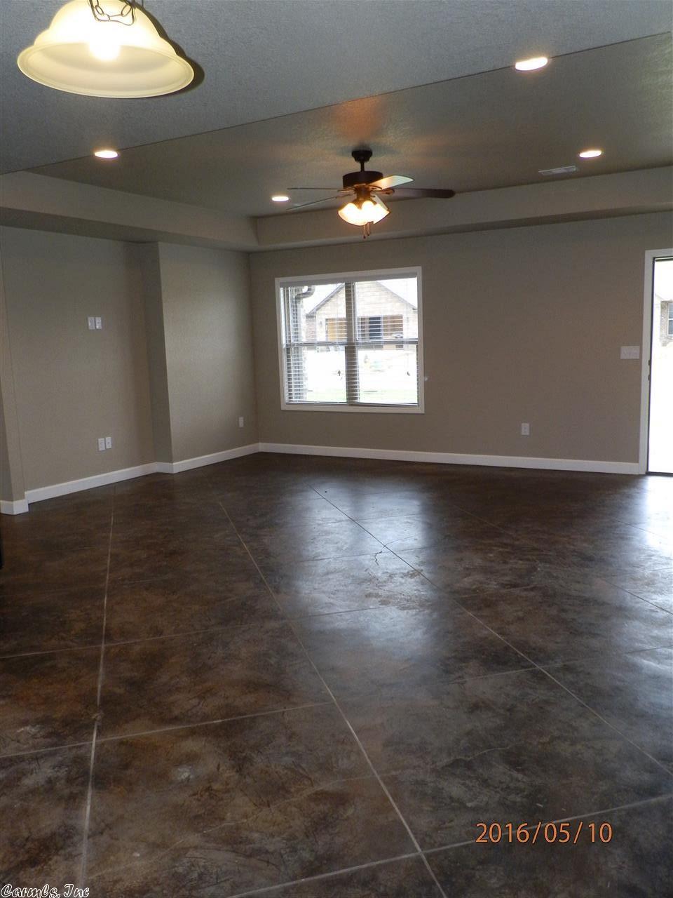 For Sale: 1002 Lexi Ln Paragould, AR 72450