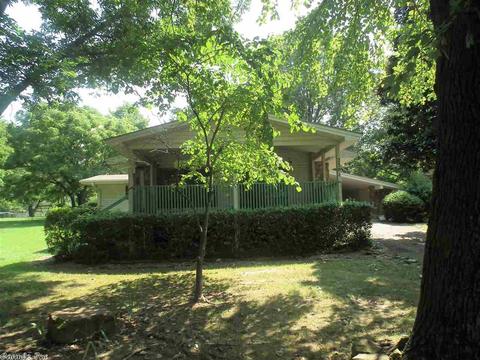 211 S 1 St