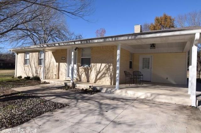 421 Downey Dr