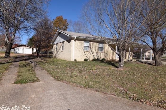 421 Downey Dr