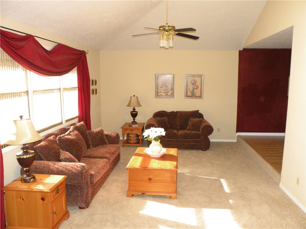423 W Van Buren