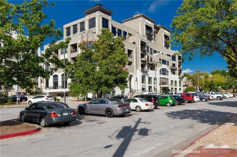 400 Dickson St