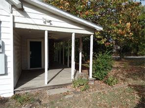 1229 N Lewis Ave