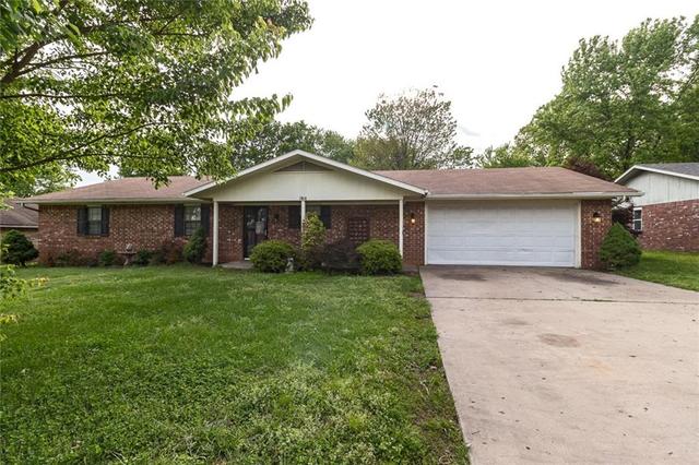 3910 W Locust St