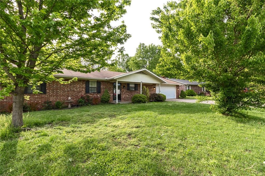 3910 W Locust St