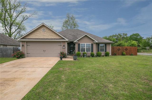240 Windsor Dr