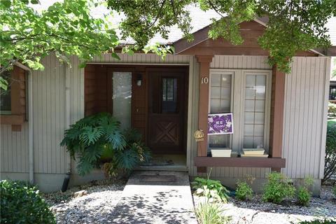 2 Llanon Dr