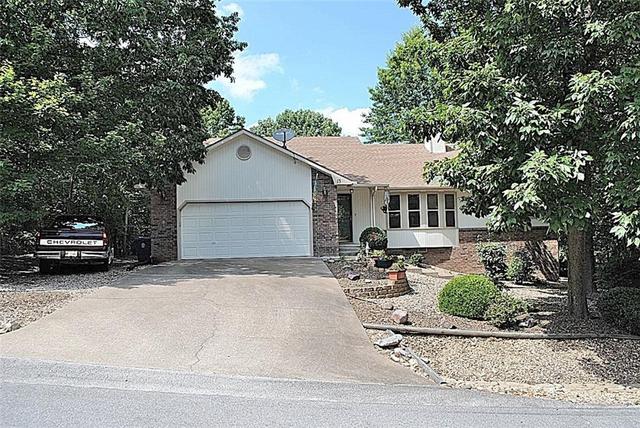 9 Highland Pkwy