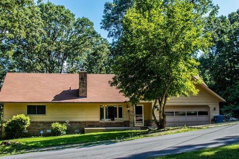 16 Heather Dr