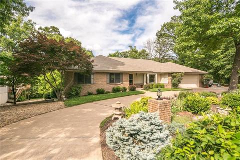 16 Heather Dr