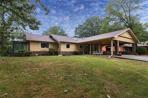 16 Heather Dr
