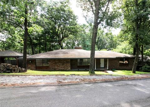 16 Heather Dr