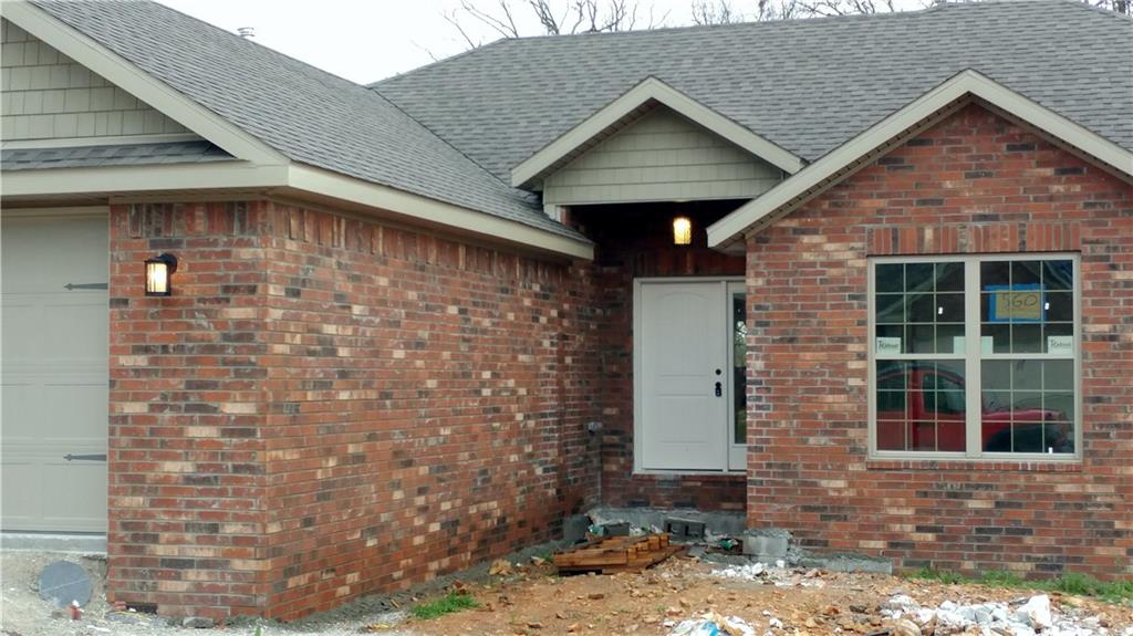 688 Olivia Ln