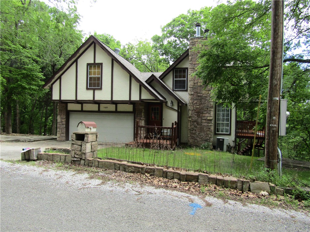 93 Hillcrest Rd