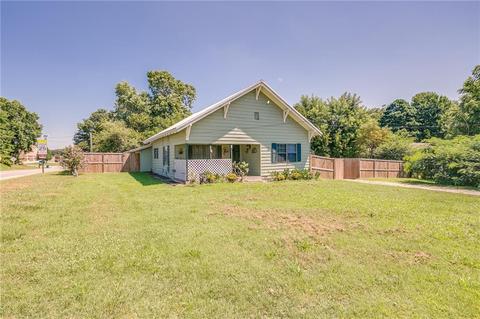 65 Walter Dr