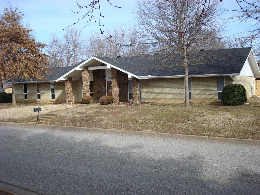 1018 W Linden St